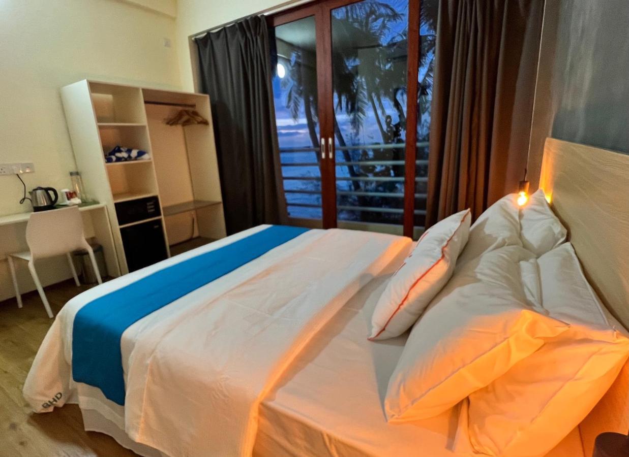Si! Beach House Dhiffushi Buitenkant foto